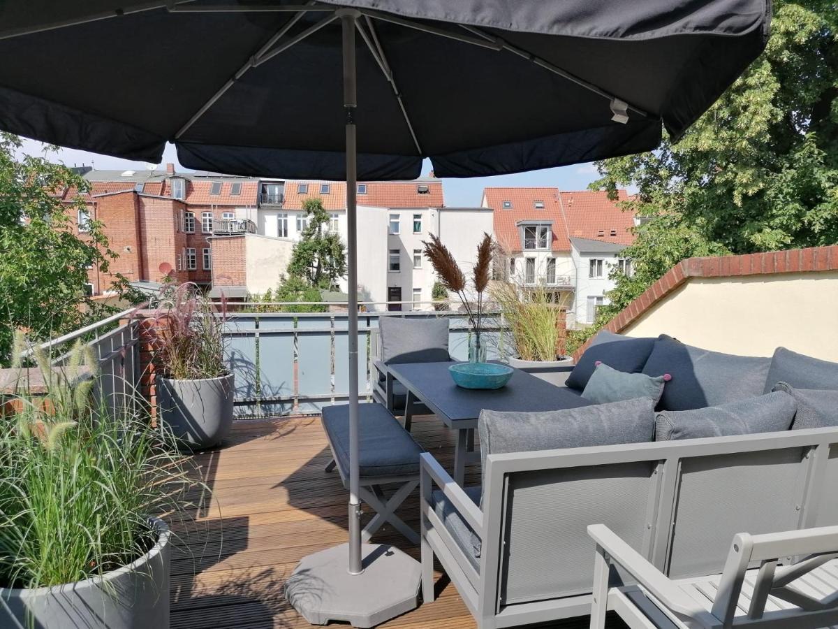 Townhouse Altstadt Wismar Upper Apartment Mit Zwei Terrassen Exteriör bild